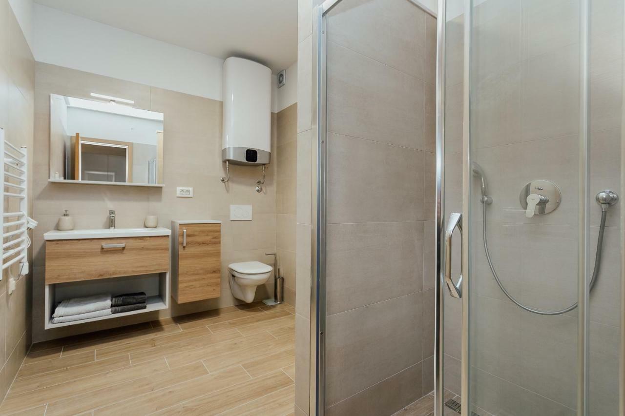 Apartment Boka 4 *